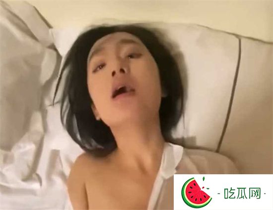 頂級反差**露臉私拍合集 酒店約單男共享 高爾夫球場內激情戰斗-吃瓜網
