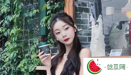 快手網紅鄭丹丹的丹 情人節約會聊天記錄與視頻被曝 自嘲老公短小難滿足-吃瓜網