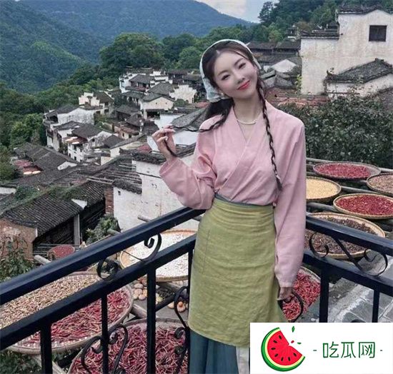 快手網紅鄭丹丹的丹 情人節約會聊天記錄與視頻被曝 自嘲老公短小難滿足-吃瓜網