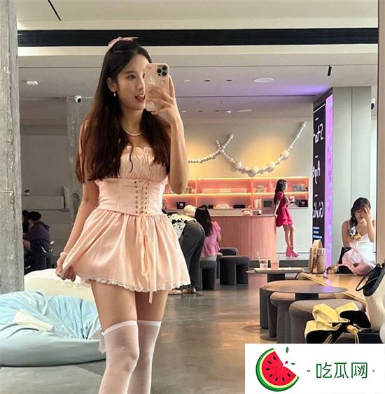 真實PUA實習空姐 全程完美露臉 絕對反差照最新流出-吃瓜網
