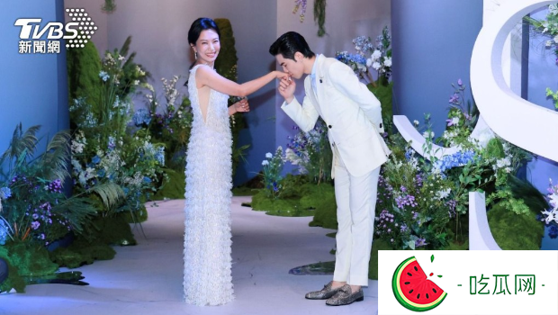 蕭敬騰世紀婚禮，向華強夫婦賀干兒子！群星現身沾喜氣