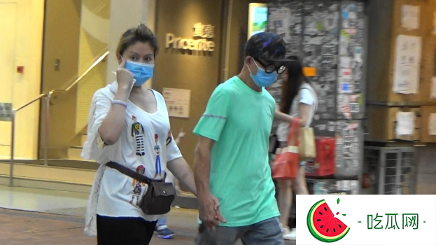 梅啟明宣布再婚，舉OK手勢發誓稱沒有貪過妹妹梅艷芳錢