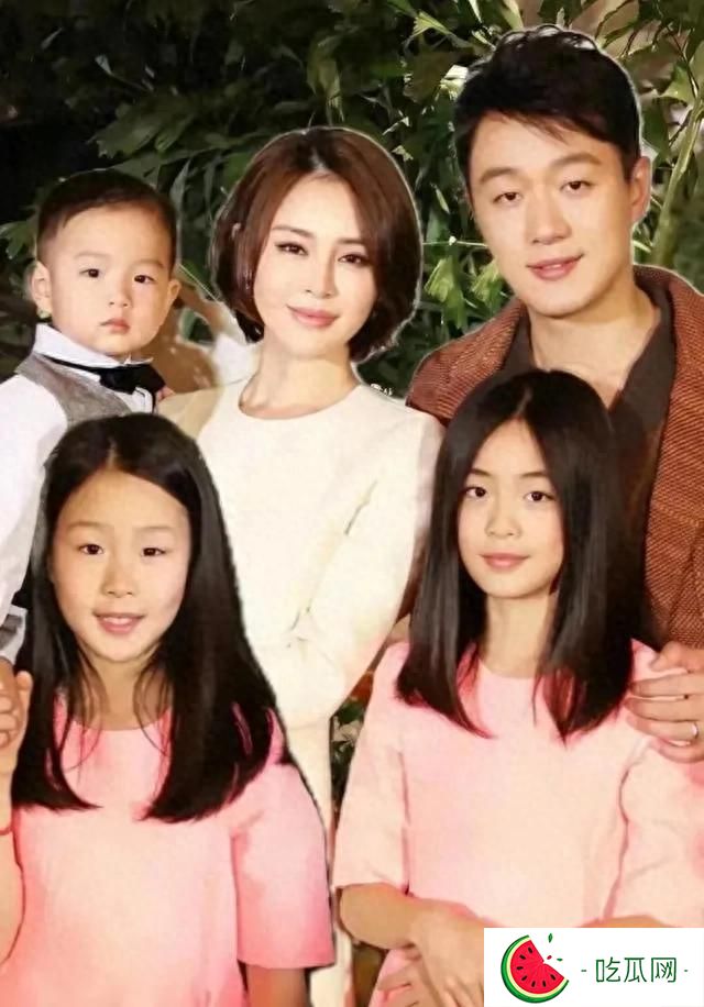 佟大為老婆關(guān)悅的臉好嚇人，腫成了奶白饅頭，臉上打了多少針呀？