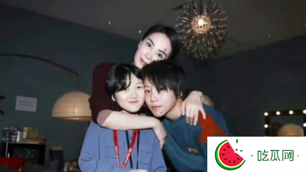 王菲母女令網民犯禁？18歲李嫣疑手術后留國休養度中秋
