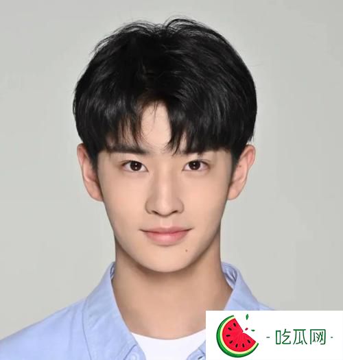 余嘉誠為什么是藝考之神，他個人資料簡介！