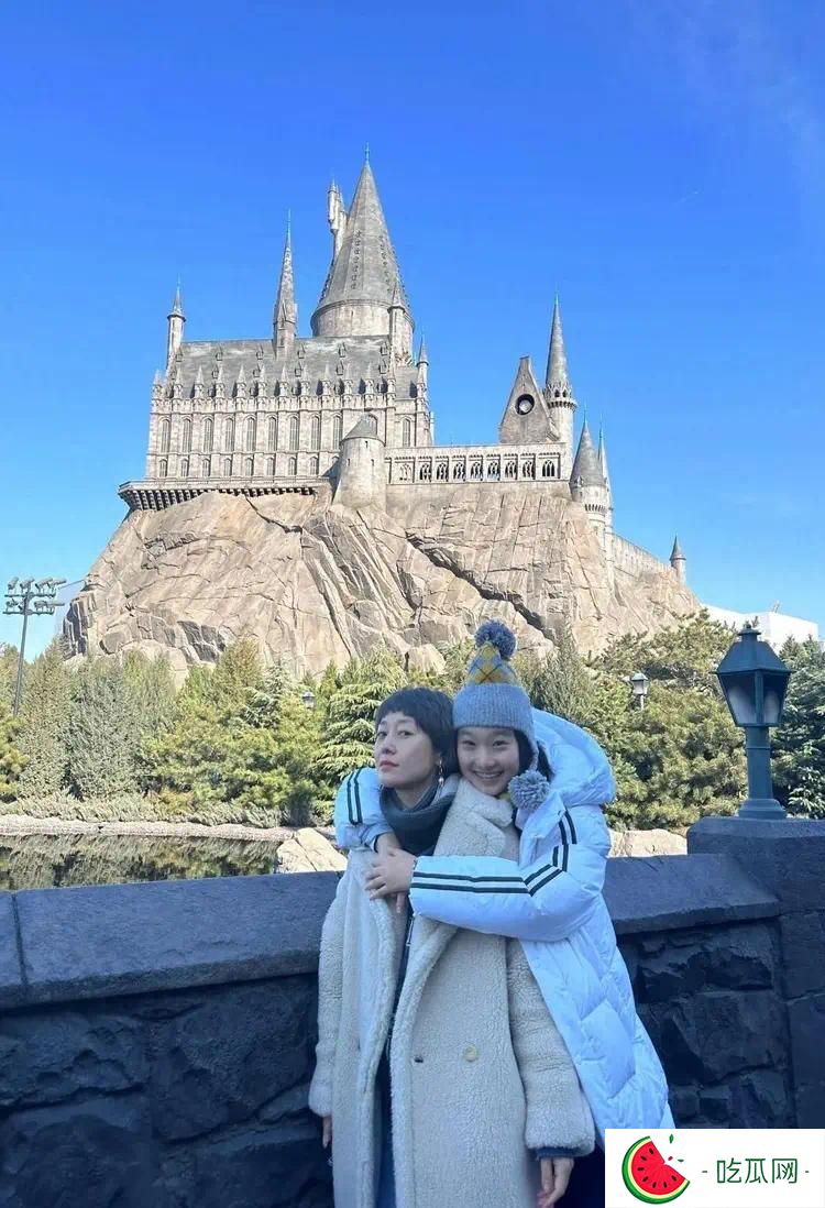 馬伊俐母女最新合照，女兒愛馬祝母親節快樂，素顏馬伊俐憔悴酷拽
