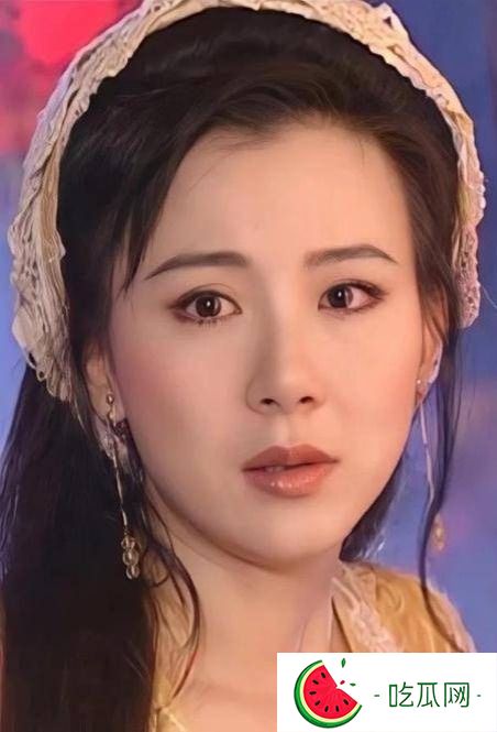 她們退圈？其實整容了，認不出來的4位女星，真是太可惜了！