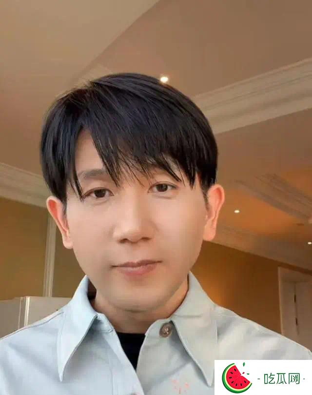 前腳趙麗穎剛被曝光戀情，后腳馮紹峰就有新動(dòng)作，陳曉徹底輸了